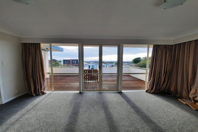 Photo of property in 32 Lewis Road, Pakuranga, Auckland, 2010