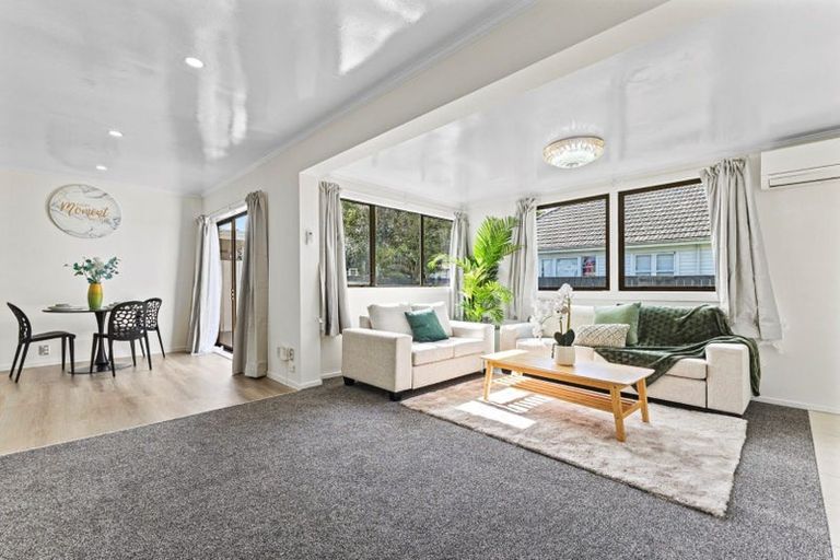 Photo of property in 1/128 Clevedon Road, Papakura, 2110