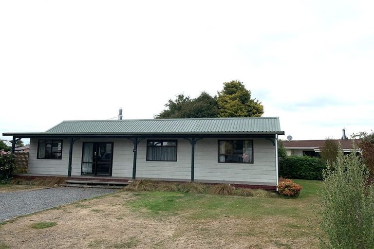 Photo of property in 40 Mckenzie Street, Geraldine, 7930