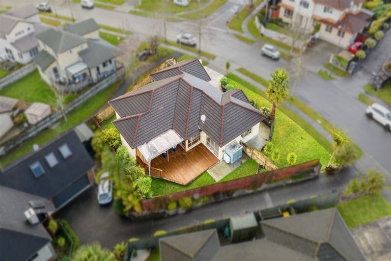 Photo of property in 29 Sapperton Drive, Henderson, Auckland, 0612