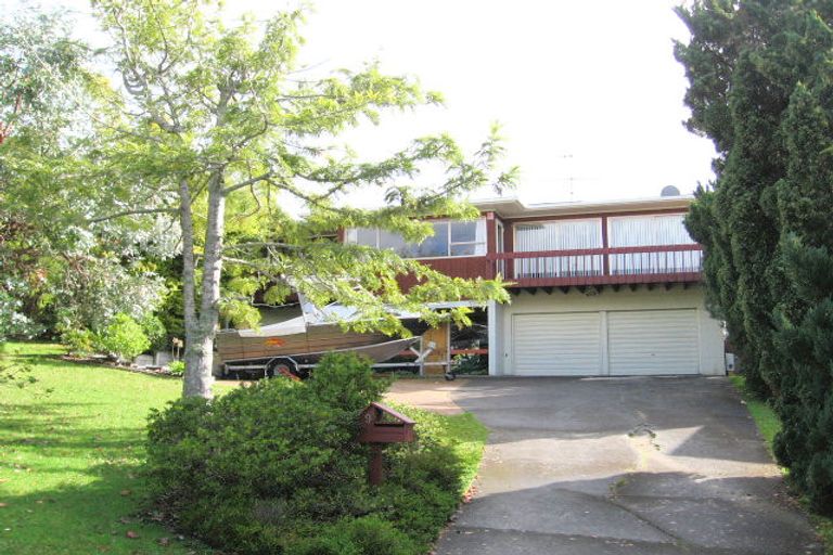 Photo of property in 9 Amante Crescent, Mairangi Bay, Auckland, 0630