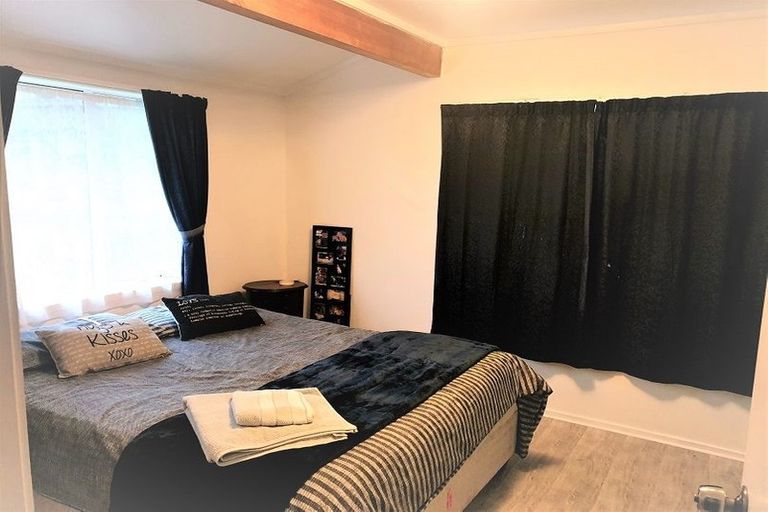 Photo of property in 6 Da Vinci Place, West Harbour, Auckland, 0618