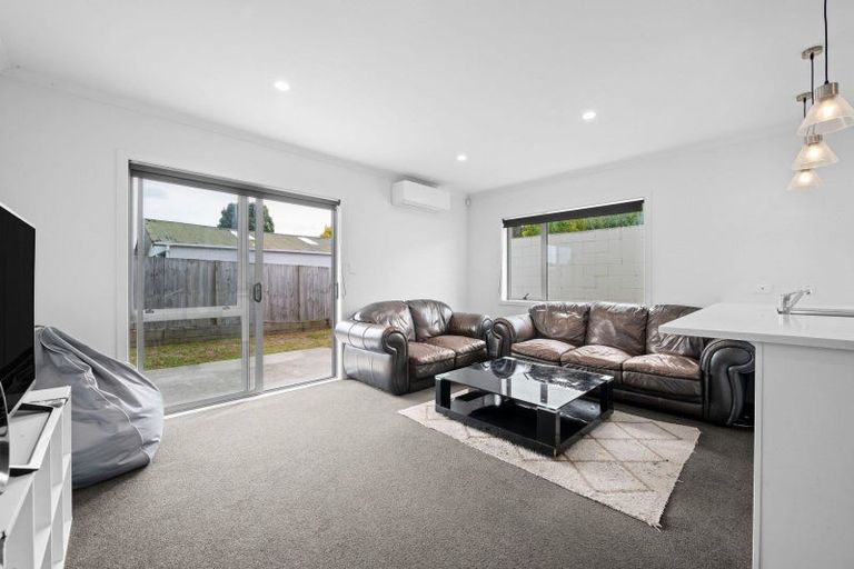 Photo of property in 4/56 Sandwich Road, Saint Andrews, Hamilton, 3200