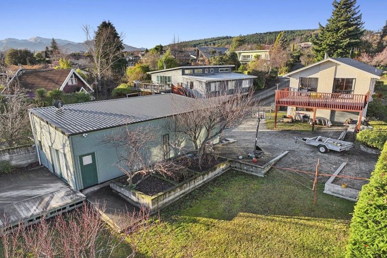 Photo of property in 37 Hunter Crescent, Wanaka, 9305