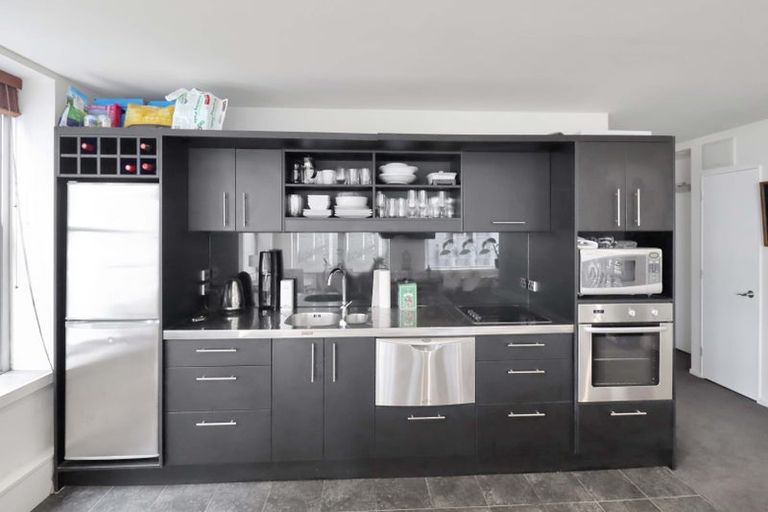 Photo of property in 2a/123 Molesworth Street, Thorndon, Wellington, 6011