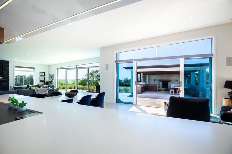 Photo of property in 866 Otaraoa Road, Tikorangi, Waitara, 4383