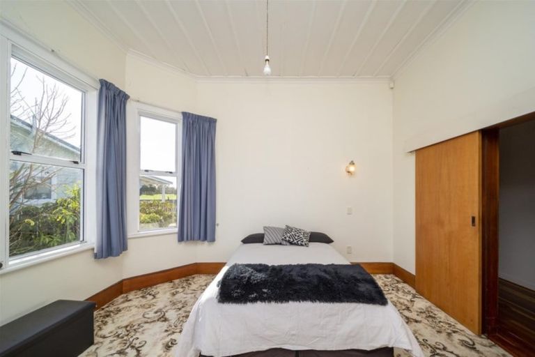 Photo of property in 9 Lupton Street, Waverley, 4510