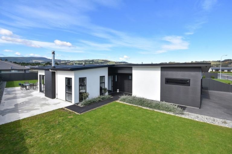 Photo of property in 6 Anderton Crescent, Mosgiel, 9024