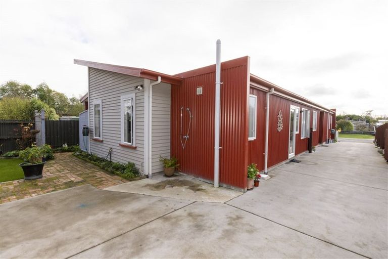 Photo of property in 17 Kiwi Avenue, Waikuku Beach, 7473