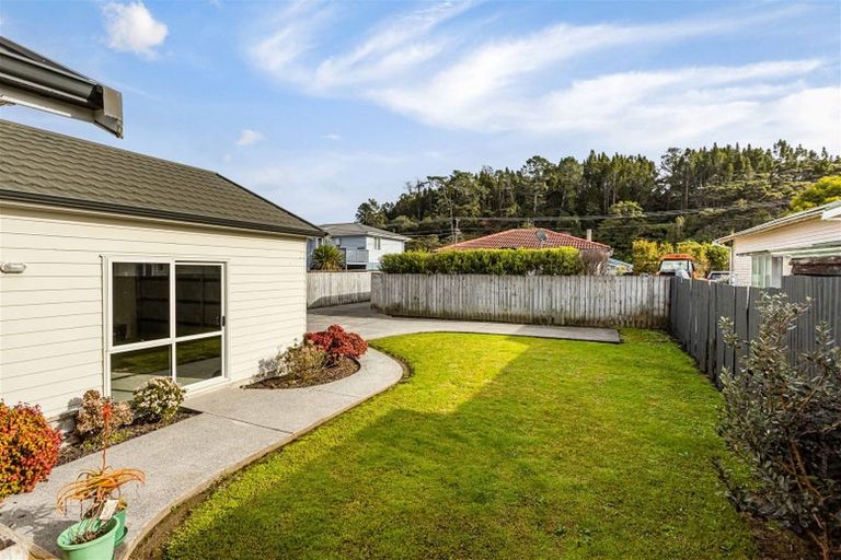 Photo of property in 34a Birdwood Road, Swanson, Auckland, 0612