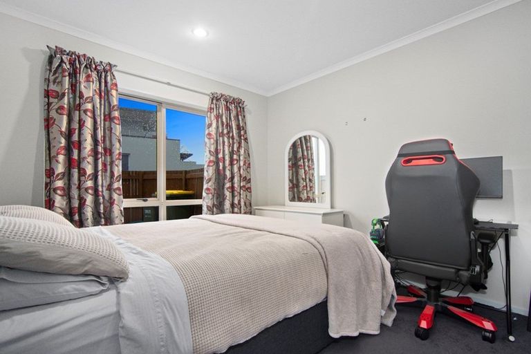 Photo of property in 2/20 Ruakiwi Road, Hamilton Lake, Hamilton, 3204