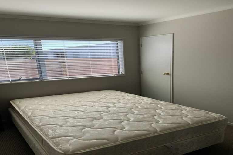 Photo of property in 28 Moa Street, Waikiwi, Invercargill, 9810