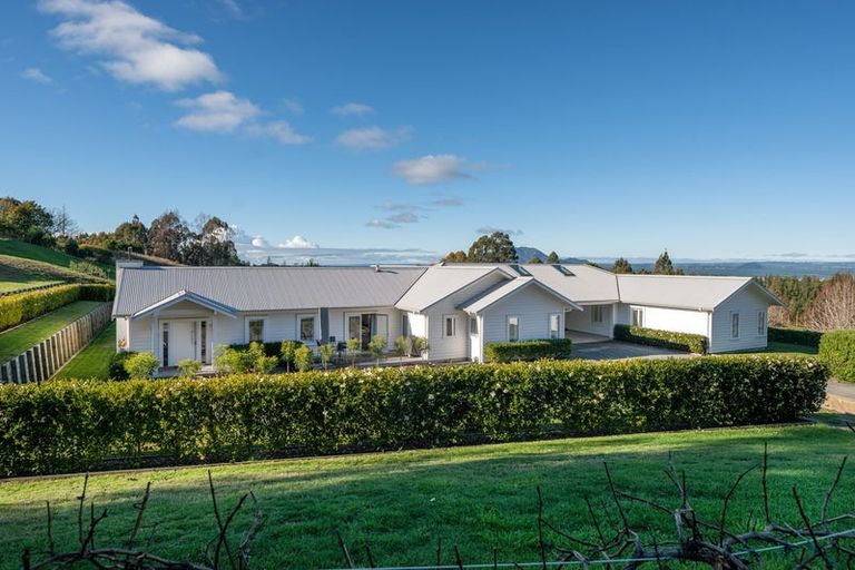 Photo of property in 2/21 Highland Drive, Acacia Bay, Taupo, 3385