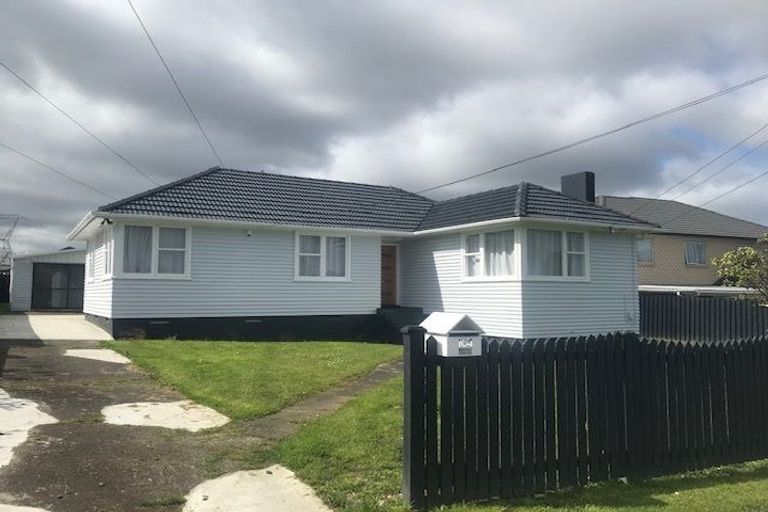 Photo of property in 104 Fisher Crescent, Otara, Auckland, 2023