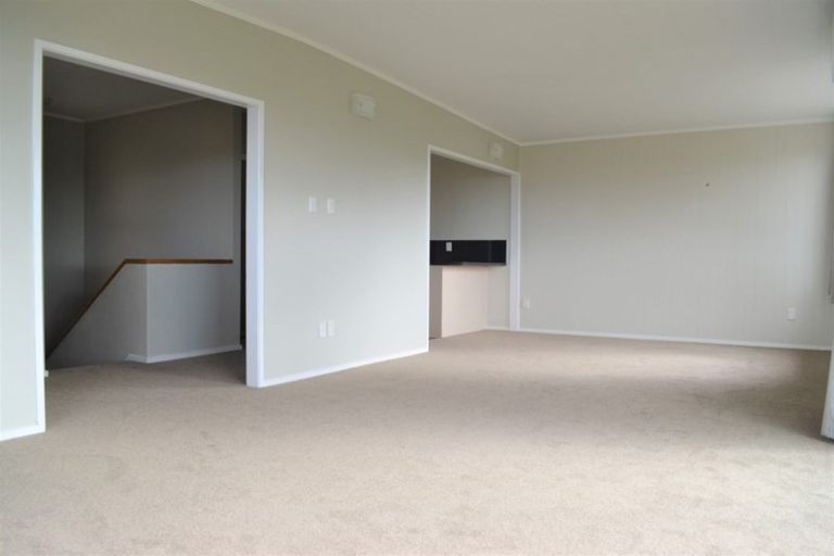 Photo of property in 10 Laurent Place, Kingston, Wellington, 6021