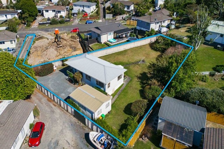 Photo of property in 27 Clyma Place, Massey, Auckland, 0614