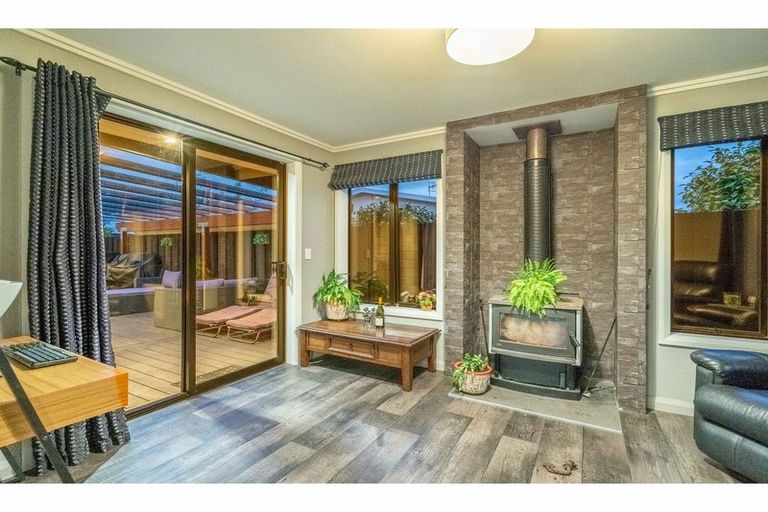 Photo of property in 9 Charles Street, Grasmere, Invercargill, 9810