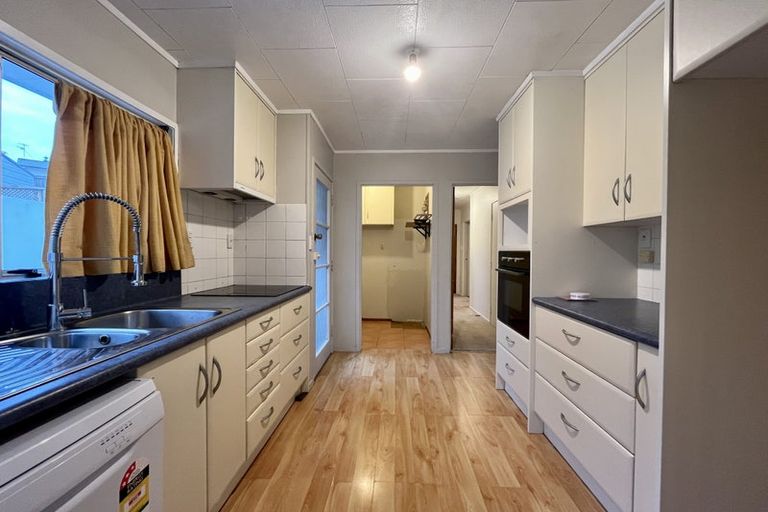 Photo of property in 7 Palmetto Place, Goodwood Heights, Auckland, 2105