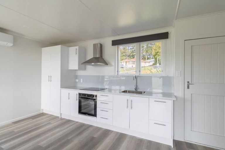 Photo of property in 61 Cambridge Terrace, Kaiti, Gisborne, 4010
