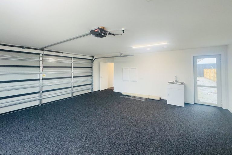 Photo of property in 8 John Holmes Road, Halswell, Christchurch, 8025