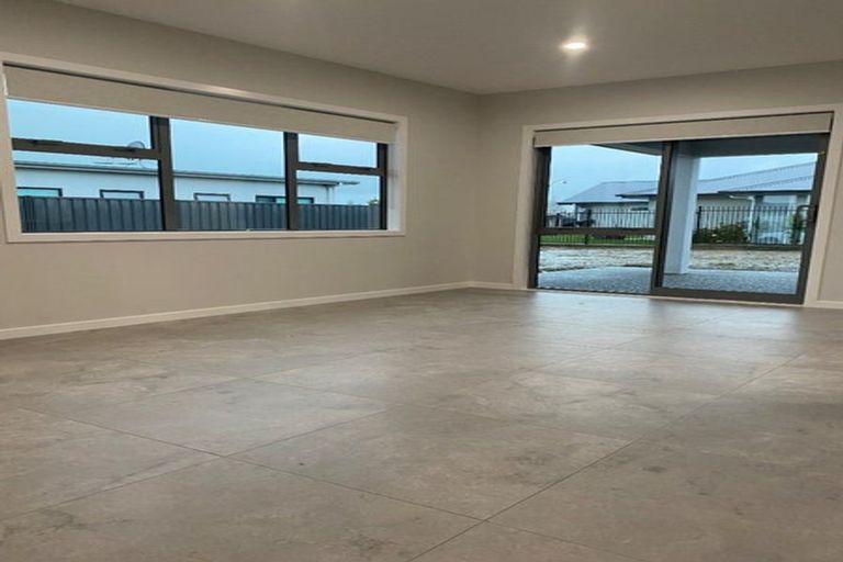 Photo of property in 1 Rangataiki Place, Awatoto, Napier, 4110