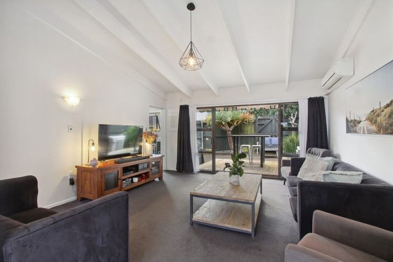 Photo of property in 3/42 James Laurie Street, Henderson, Auckland, 0612
