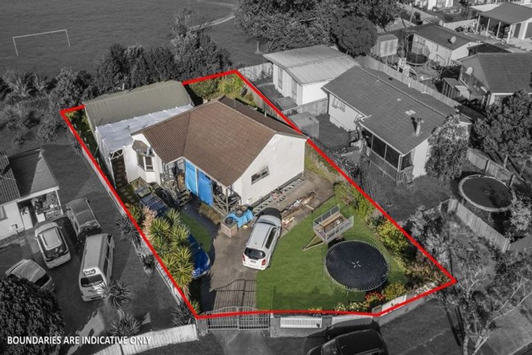 Photo of property in 9 Balwyn Place, Clendon Park, Auckland, 2103