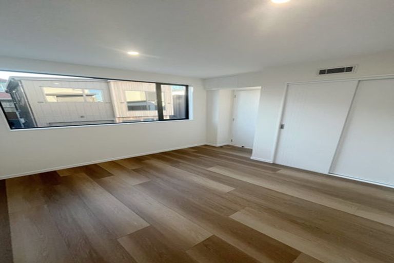 Photo of property in 9b Glamorgan Drive, Torbay, Auckland, 0630