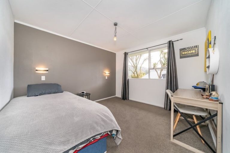 Photo of property in 10 Garnet Grove, Birchville, Upper Hutt, 5018