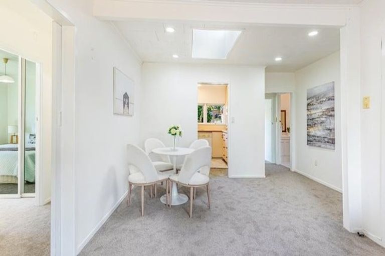 Photo of property in 30 County Road, Torbay, Auckland, 0630