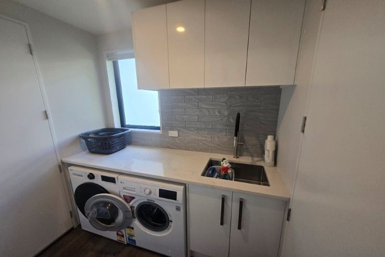 Photo of property in 2/17 Matai Street East, Riccarton, Christchurch, 8011