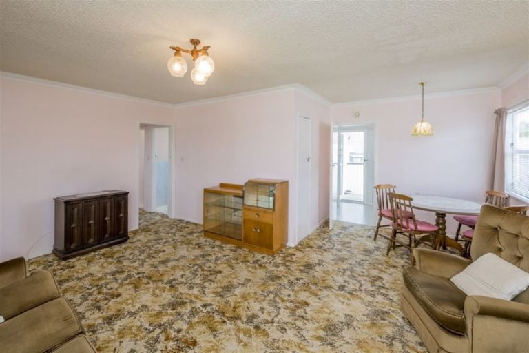 Photo of property in 33 Rugby Street, Levin, 5510