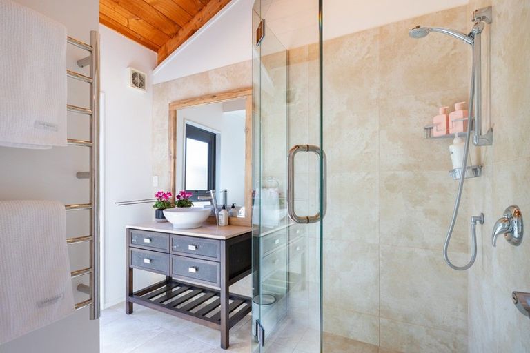 Photo of property in 15 Kitty Frazer Lane, Omaha, 0986