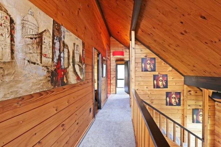 Photo of property in 15 Ritchie Place, Havelock North, 4130