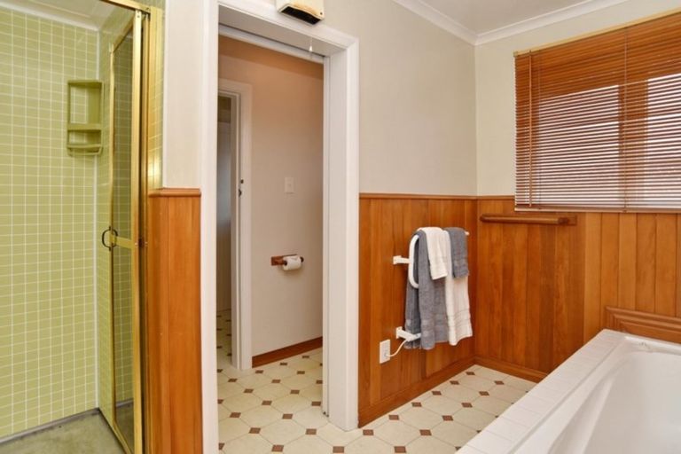 Photo of property in 32 Banbury Street, Burnside, Christchurch, 8053