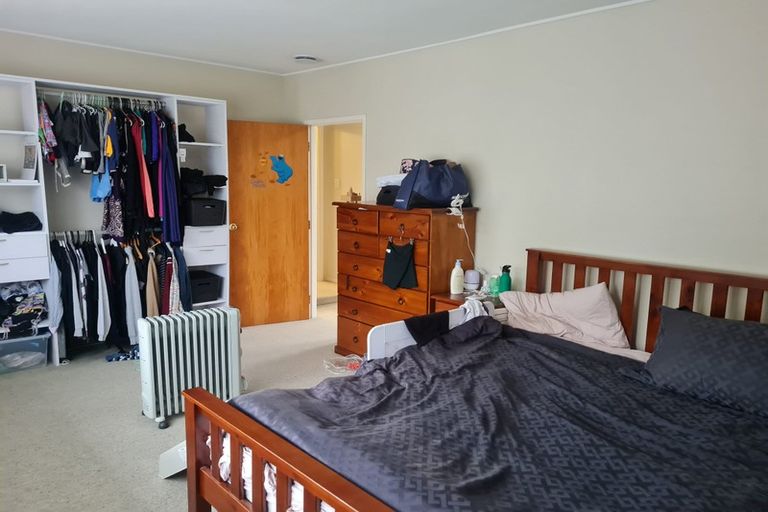 Photo of property in 15 La Perouse Street, Botany Downs, Auckland, 2010