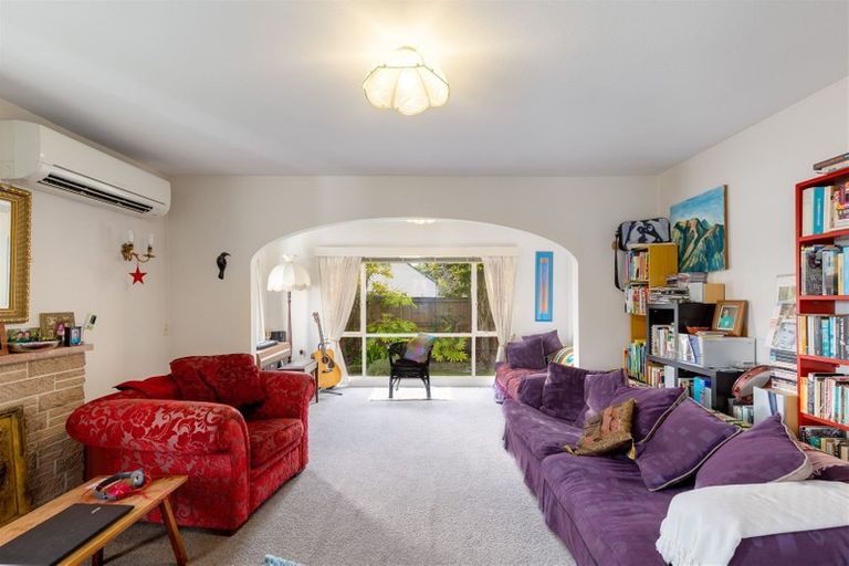 Photo of property in 22 Makora Street, Fendalton, Christchurch, 8041