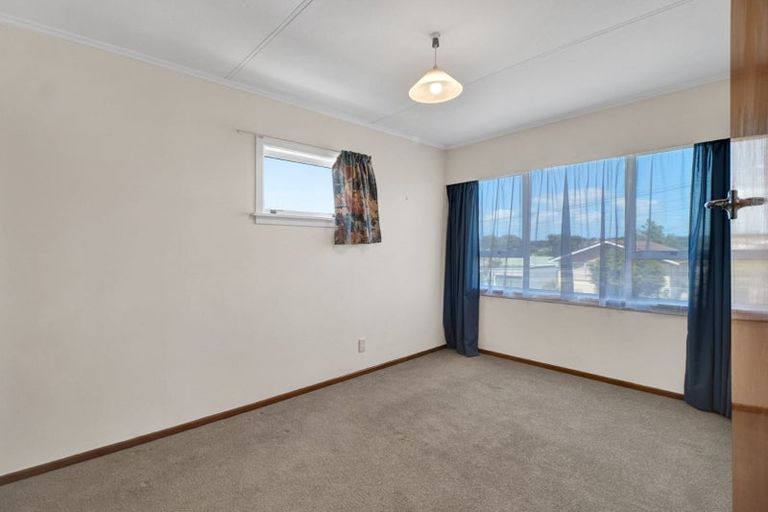 Photo of property in 8 Lydford Place, Spotswood, New Plymouth, 4310