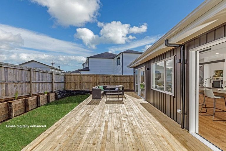 Photo of property in 17b Alexandra Street, Riverhead, 0820