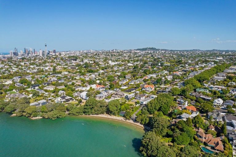 Photo of property in 1 Marine Parade, Herne Bay, Auckland, 1011
