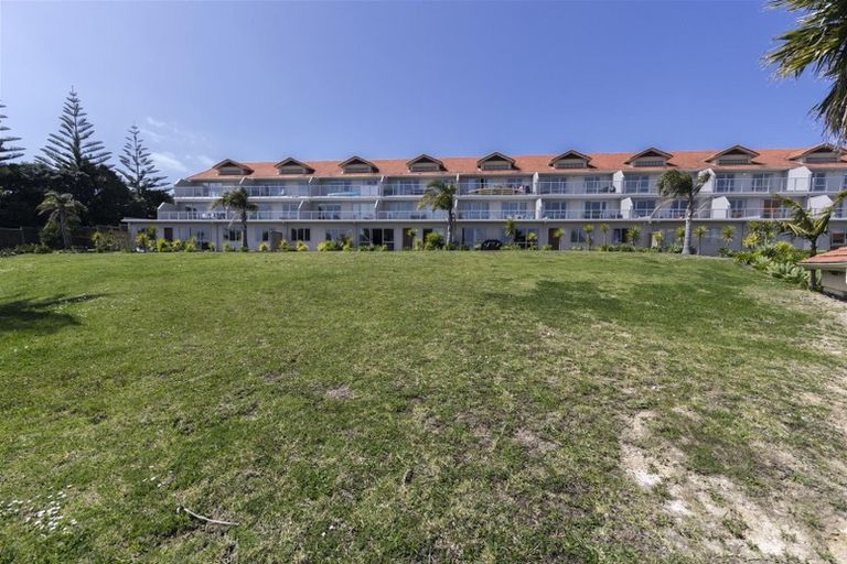 Photo of property in Santa Rosa, 11/340 Gulf Harbour Drive, Gulf Harbour, Whangaparaoa, 0930