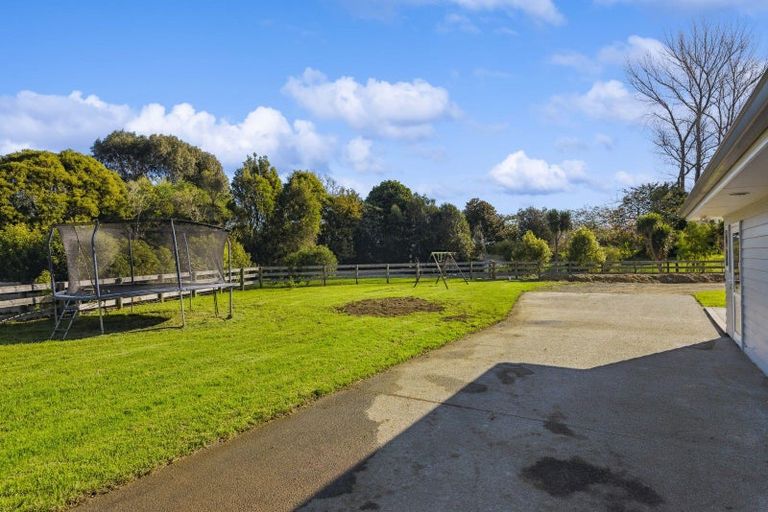 Photo of property in 105 Peka Peka Road, Peka Peka, Waikanae, 5391