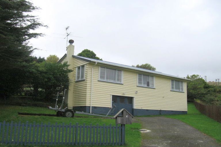 Photo of property in 16 Morgan Place, Tawa, Wellington, 5028