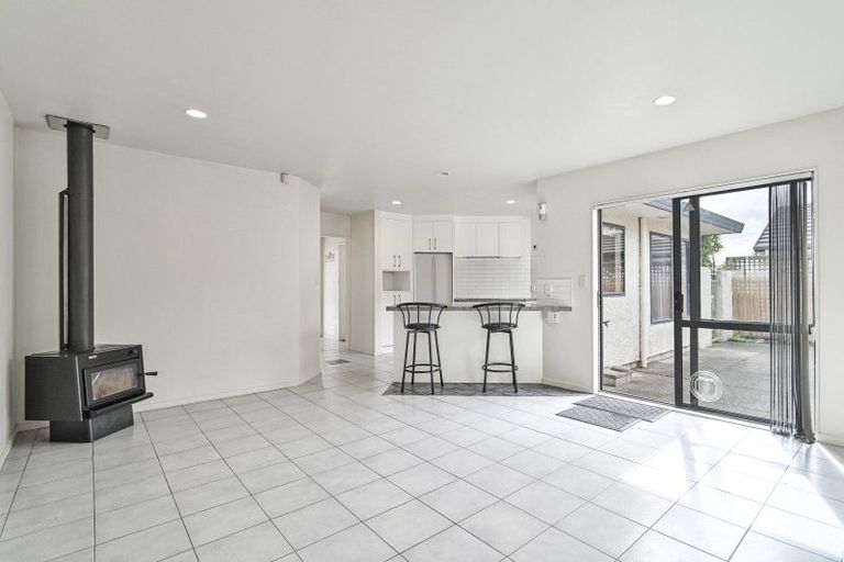 Photo of property in 22 Woodlands Drive, Havelock North, 4130