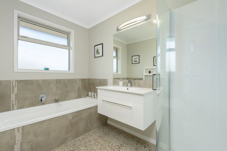 Photo of property in 12 Lynley Park Drive, Omokoroa, 3114