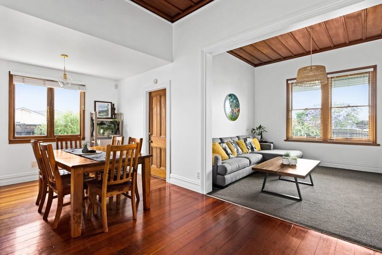 Photo of property in 92 Auckland Road, Greenmeadows, Napier, 4112