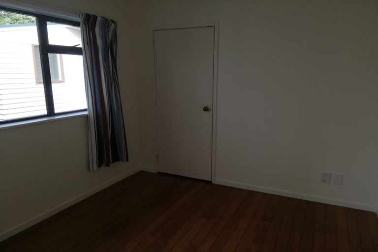 Photo of property in 67 De Luen Avenue, Tindalls Beach, Whangaparaoa, 0930