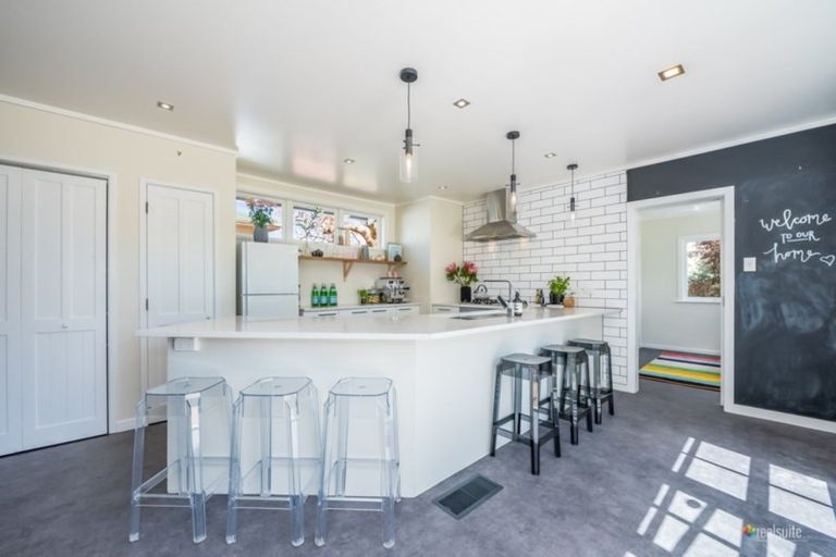 Photo of property in 22 Penrose Street, Woburn, Lower Hutt, 5010