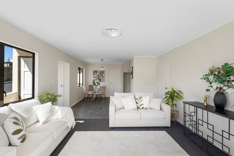 Photo of property in 3/24 Eastglen Road, Glen Eden, Auckland, 0602