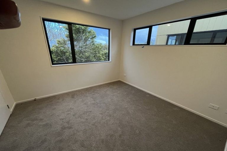 Photo of property in 10/241 Don Buck Road, Massey, Auckland, 0614